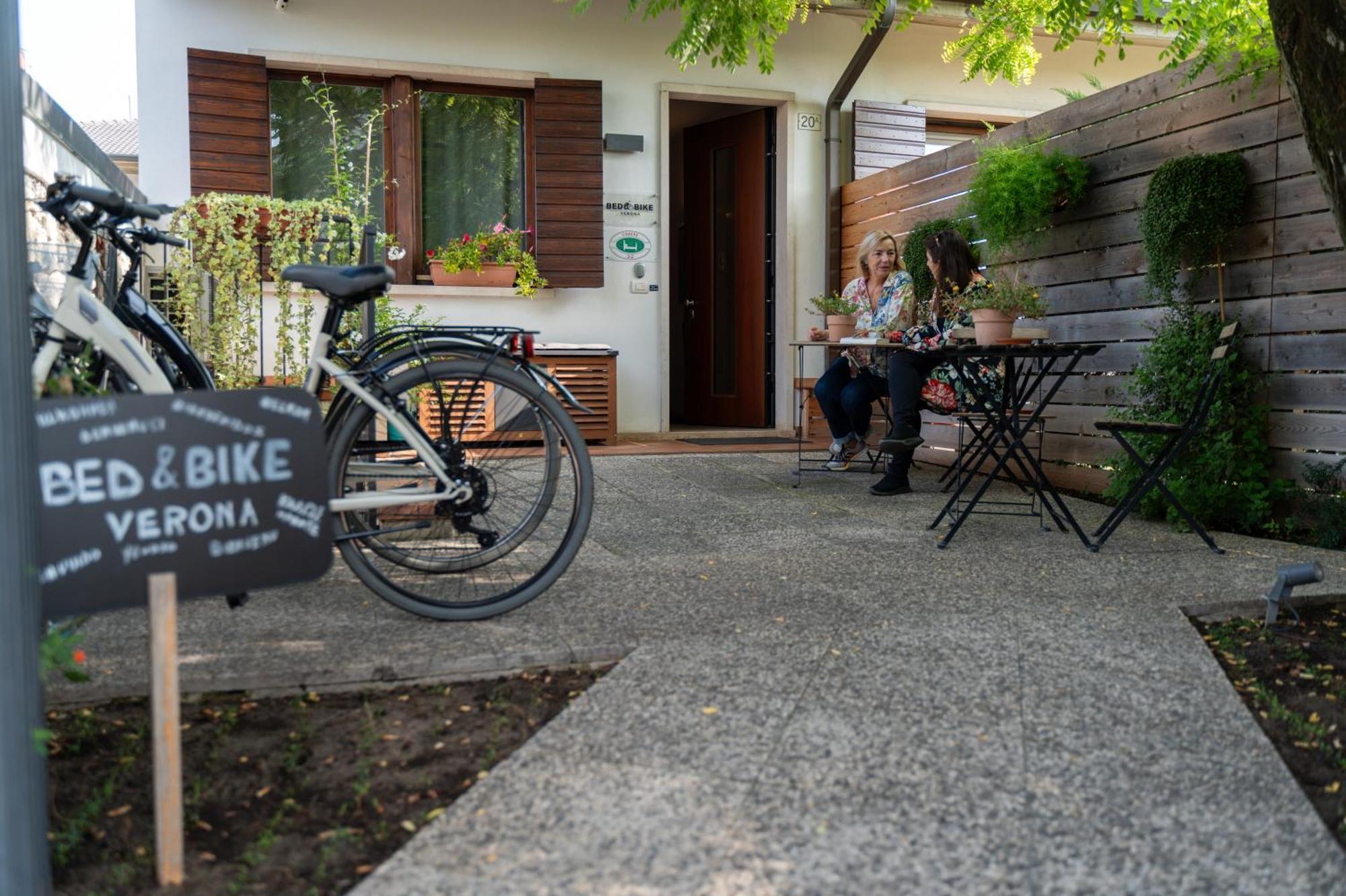 Bed And Bike Verona Exterior photo